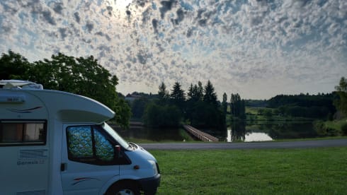 2D85 – CHALLENGER 58 .ZENTRALBETT .