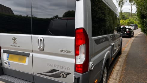 Denis – 4 berth Peugeot bus from 2017