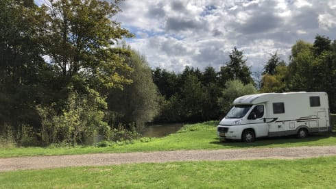 ADRIA with 2 SINGLE BEDS and LARGE GARAGE (660 cm)