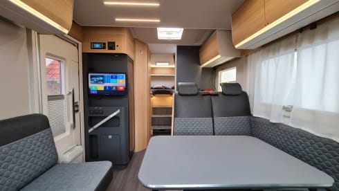 Camper 2024 – 5p Adria Mobil semi-integrated from 2024