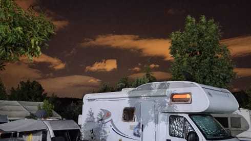 Dethleffs gezincamper 4 personen met airconditioning.  – 5p Dethleffs Alcove from 2001