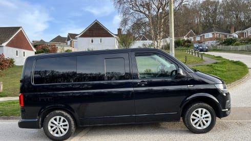 Betty – 2 berth Volkswagen campervan from 2015