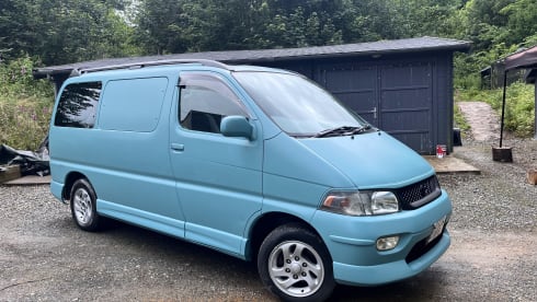Toyota-Wohnmobil mit 2 Schlafplätzen, Baujahr 1999