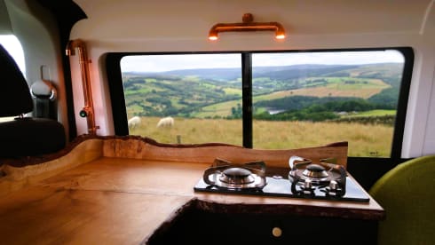 Sully – 2/3 Berth Boutique Off Grid Adventure Van near the Peak District.