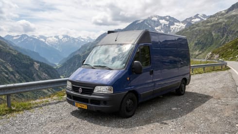 Lotta – 2-seater Fiat bus from 2002