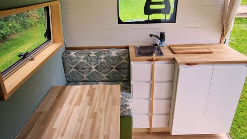 O!vanLife – Tasteful campervan conversion for those seeking peace and quiet