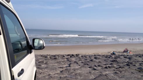 VW T5 Campervan met hefdak - compleet en van alle gemak voorzien