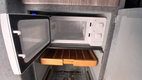 Nostromo – 4 berth Ford bus from 2005