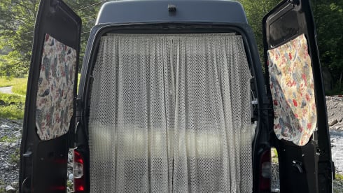 Rocket – 2p Renault bus uit 2005
