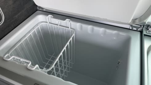 4p Volkswagen campervan uit 2024