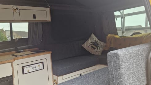 Bee van – 4 berth Ford campervan from 2015