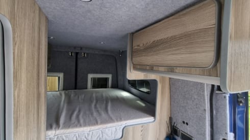 Ronnie – Fully Off-Grid Mercedes Heating & shower/Toilet (Insurance Included)