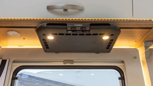 Carado T459 semi-integrated with queen-size bed from 2022