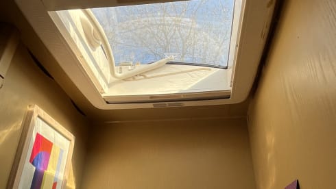 Meet Bennie! – Spacious & Cozy Iveco Camper