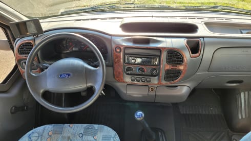 Bobby – 2p Ford semi-integrated from 2006