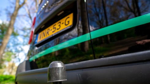 Fully electric bus camper⚡ travel sustainably through Europe
