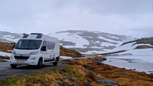 Dan the campervan – Bürstner Campeo 600 - off grid