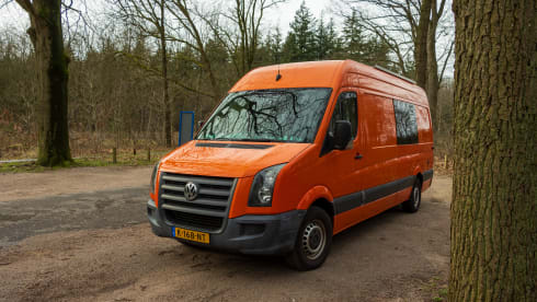 Very Spacious Luxury Off-Grid Camper – Freedom, Comfort & Adventure on Wheels!