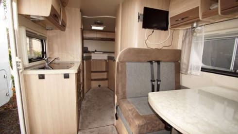 3p complete semi-integrated camper