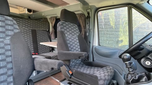 De nugget – 2012 4-seater Ford Nugget