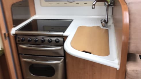 Stitch – 4p Renault semi-integrated uit 2007