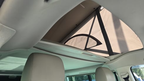 VW California – 2021 4-person Volkswagen campervan