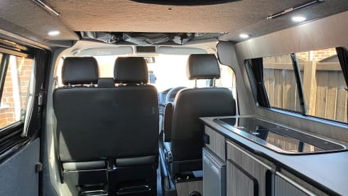 The Explorer – L'Explorer VW T6 4 couchettes Campervan - Automatique