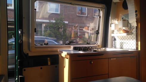 Bassie – Fijne Citroën jumper bus uit 2003 (5 personen!)