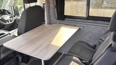 Big Easy – Stunning 4 Berth Custom VW Crafter (2024)