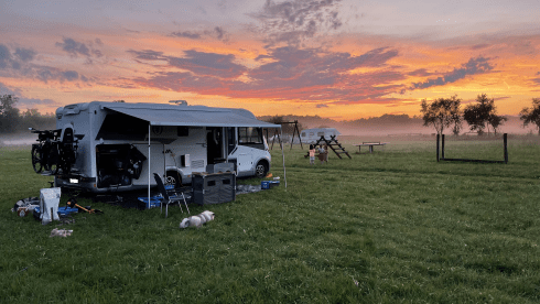 Oscar – Camping-Car Intégral 5 Places Boîte Auto Airco Bruxelles
