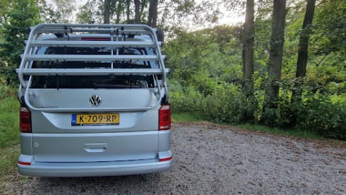 Zilveren Zwerver – Volkswagen camper (2018) - automatic 