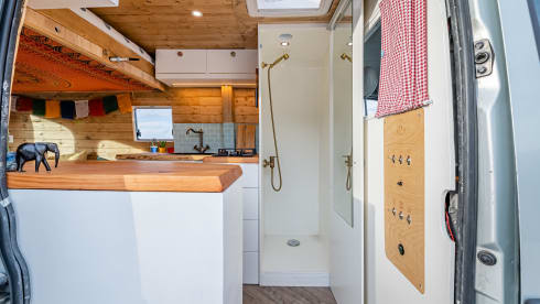 Tembo – Super attractive off-grid camper