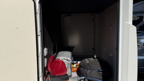 Freedom – 4 berth Roller Team semi-integrated from 2025