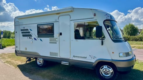 Bessie – 2p Hymer integrated uit 1995