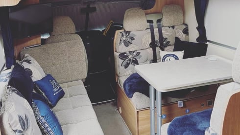 Travel The Wild – 6 berth Fiat Escape 696