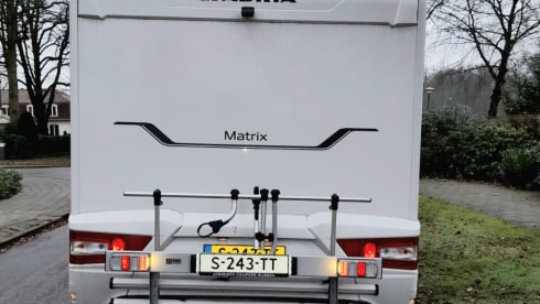 Camper 5 persoons, lengtebedden, airco, fietsendrager. – Wohnmobil 