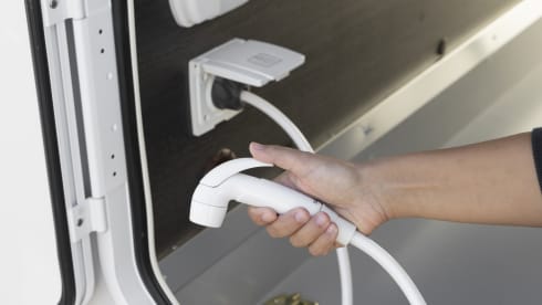 Arlo – New 2025 5 Berth off-grid Motorhome