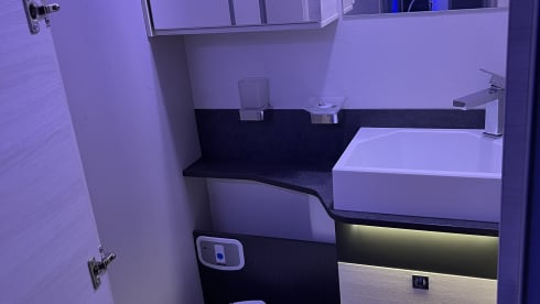 Luxury 2-4p Challenger semi-integrated from 2020