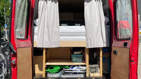 Lola – Two-person Self-build Camperbus