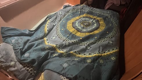 Super-camper – 2-person Mercedes-Benz bus from 2001