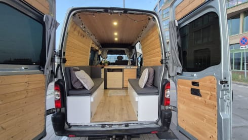 2p Renault bus from 2010