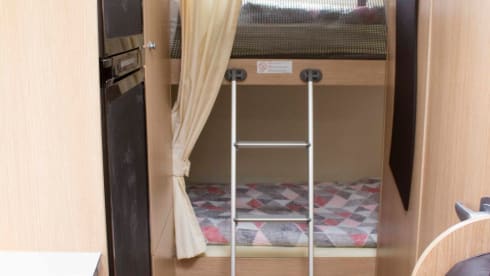 Glücksmobil – Family motorhome with 6 seats