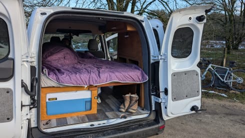 Buitenbende – Off-grid mini camper - 2024 - compact and maneuverable
