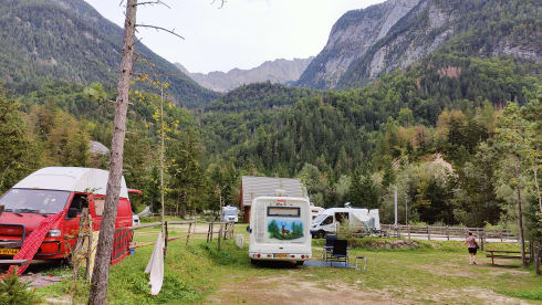 🦌🚎 – 🚐 Unique Laika with a powerful 2.8JTD engine and XXL garage