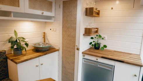 Maison Bohème – Luxe off-grid boutique camper | Citroën Jumper 2017 | Vast bed