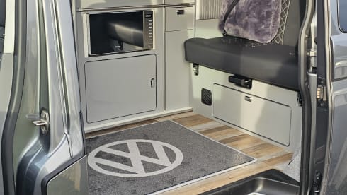 Indy  – VW Transporter Campervan 2021 - 4 Berth