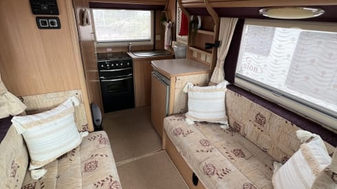 The Sunset Chaser – 2 berth Peugeot Autosleeper