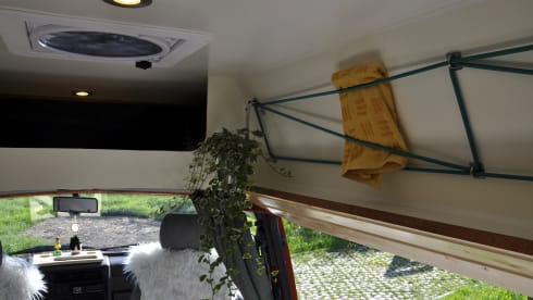 Try Vanlife – Try Vanlife Off the grid Ducato with large bed!