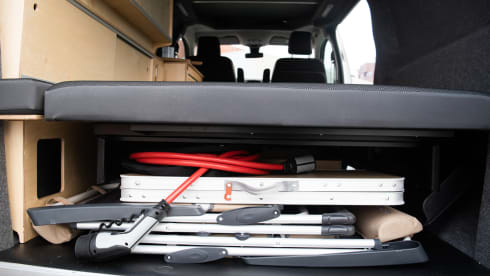 LEAVV  – Elektrische camperbus Limburg⚡️Ga jij ook duurzaam op reis? 🚌🌱 - Ell (1)