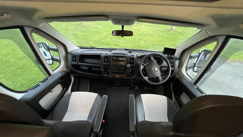 6 berth Sun Living A49DP